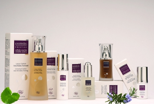 Flacons et coffrets de la gamme Centella Prestige